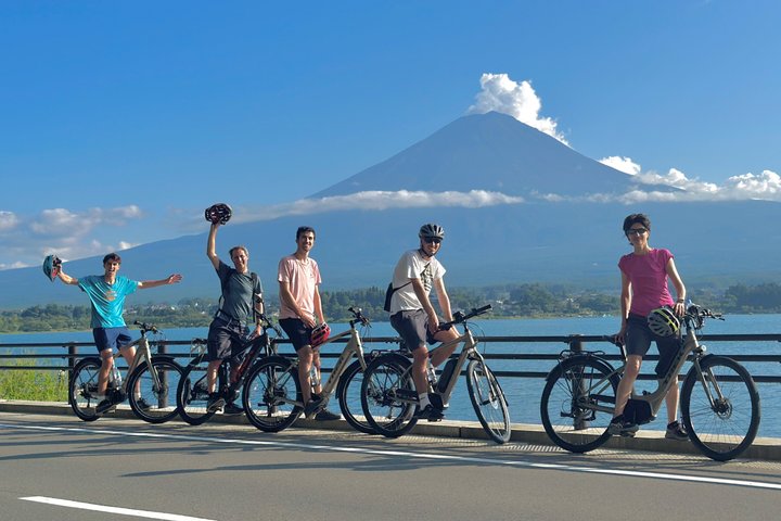Lake Kawaguchi E-Bike Tour